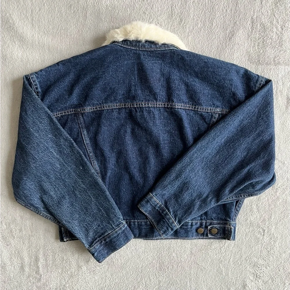 Vintage Levi's Fur Collar Denim Trucker Jacket Women's Size M USA - Picture 2 of 10
